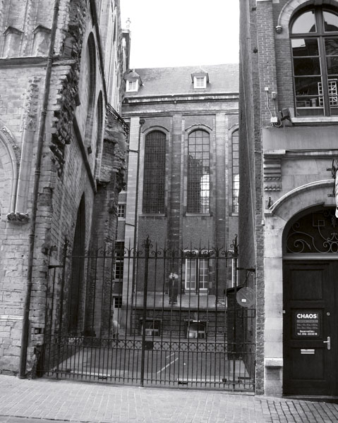 Hal-en-rectoraat-KULeuven-01