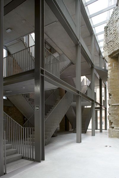 Hal-en-rectoraat-KULeuven-04