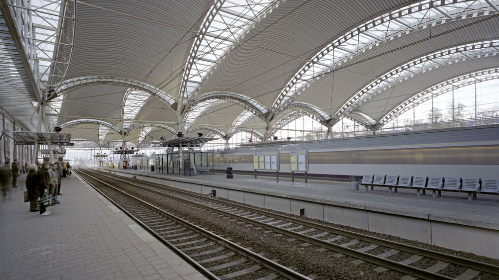Leuven-Overkapping-perrons-03