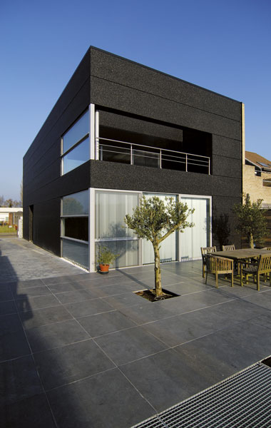 Th--black-box-Aartselaar-01