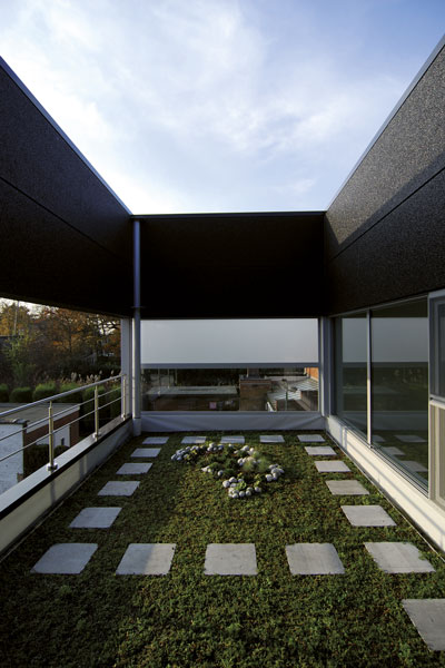 Th--black-box-Aartselaar-02