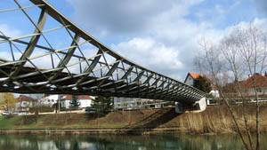 Passerelle pour piétons et cyclistes