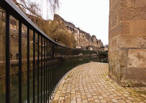 Escalier de secours et passage au parvis, Luxembourg