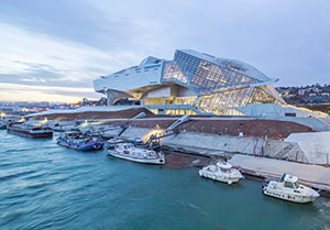 Sous un nuage d’inox mat - Musée des Confluences, Lyon